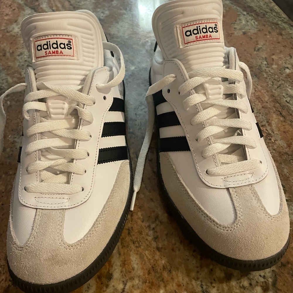 Mens Adidas Vegan Sambas Size 9